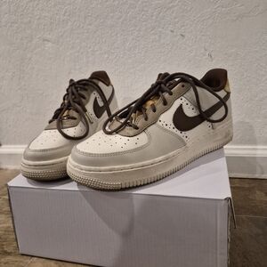 Nike Air Cream and Brown Sneakers
